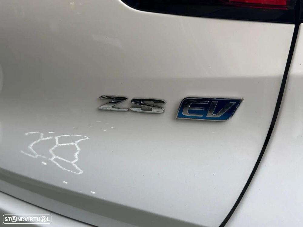 MG ZS EV 44.5 kWh Luxury - 8