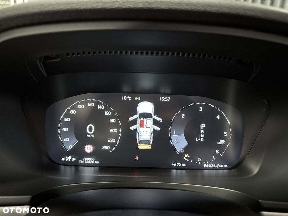 Volvo V90 D4 Geartronic Momentum Pro - 22