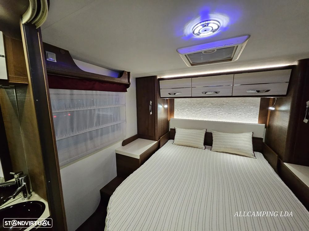 McLouis Yearling 74G SERIE LIMITÉE 5 LUGARES CAMA CENTRAL/BASCULANTE - 25