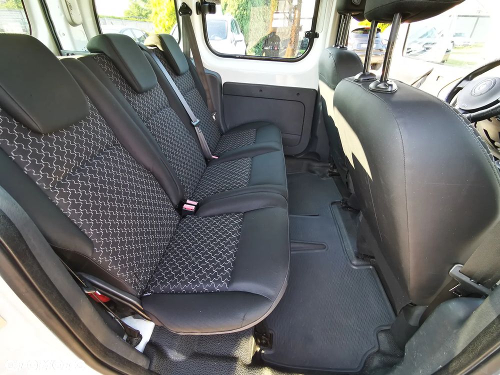 Renault Kangoo 1.6 16V Helios - 13