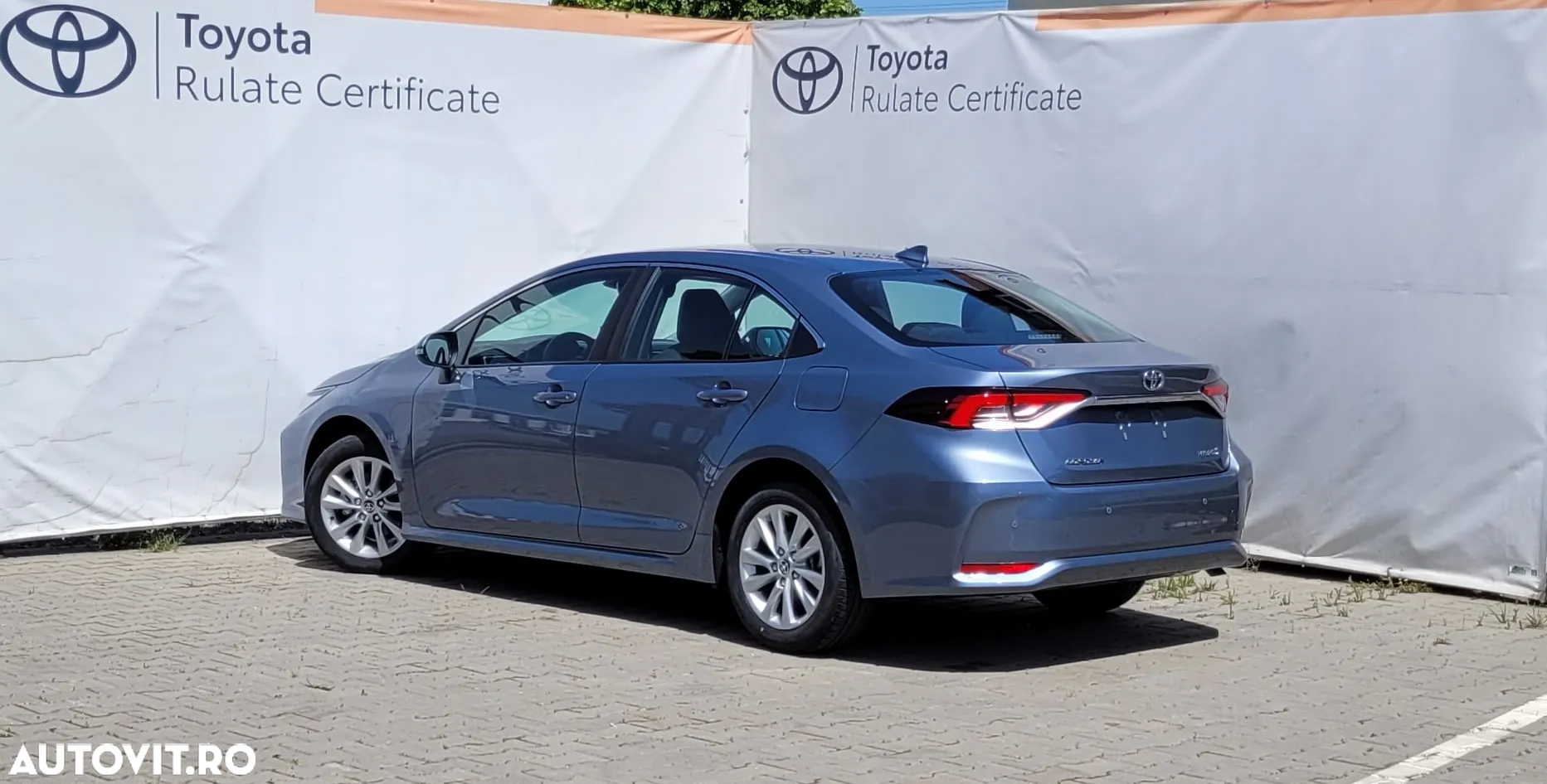 Toyota Corolla Sedan 1.8 HEV Business - 3