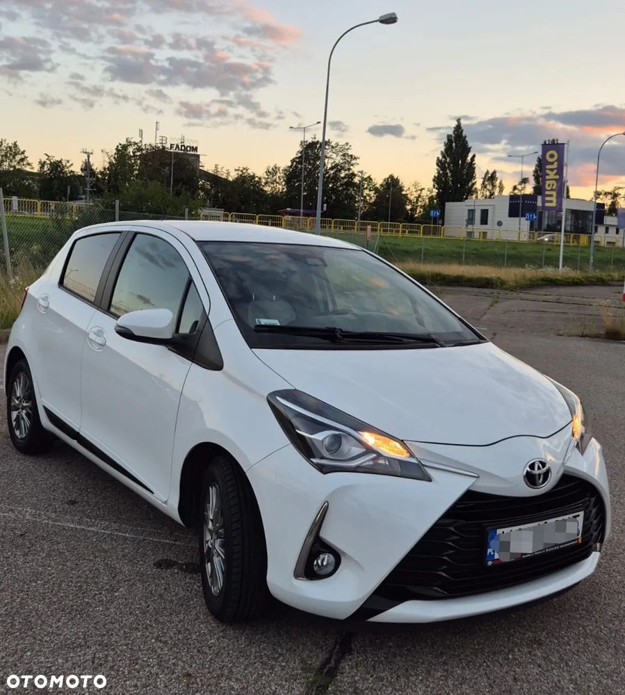 Toyota Yaris 1.5 Premium - 6