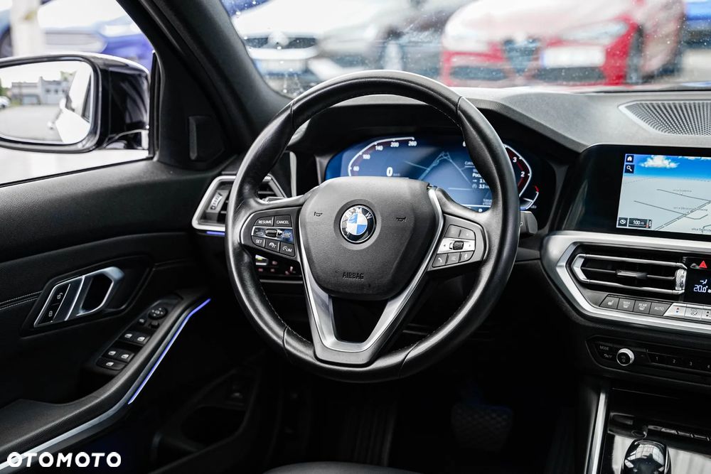 BMW Seria 3 320d Touring Sport Line - 30
