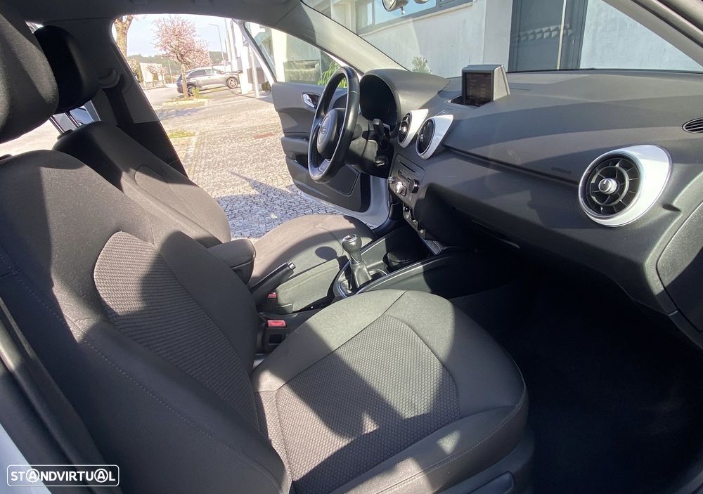 Audi A1 Sportback 1.6 TDI S-line - 31