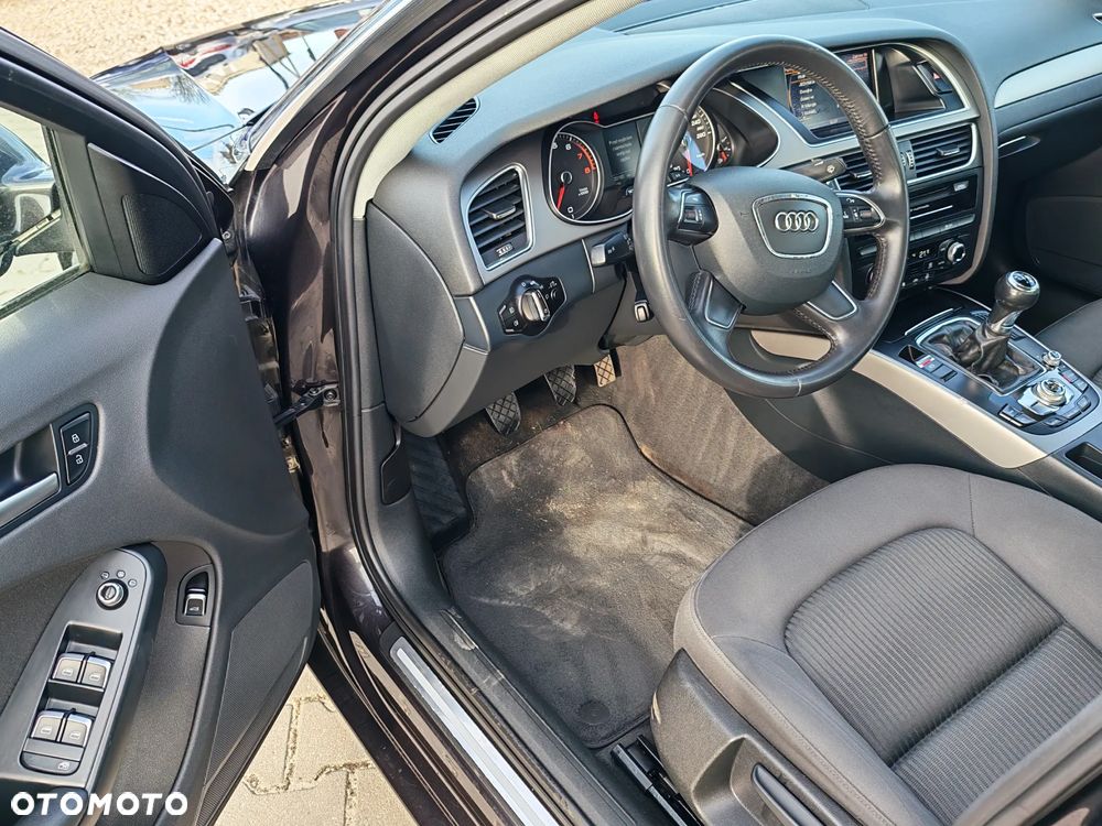 Audi A4 Limousine - 16