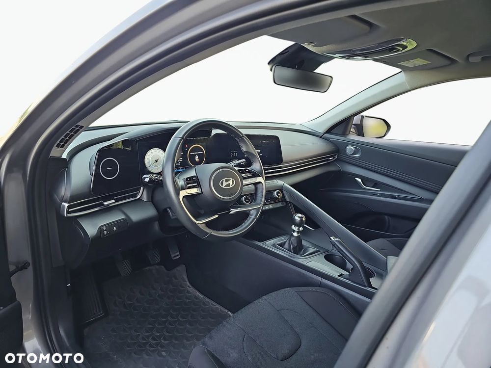 Hyundai Elantra 1.6 Modern - 5