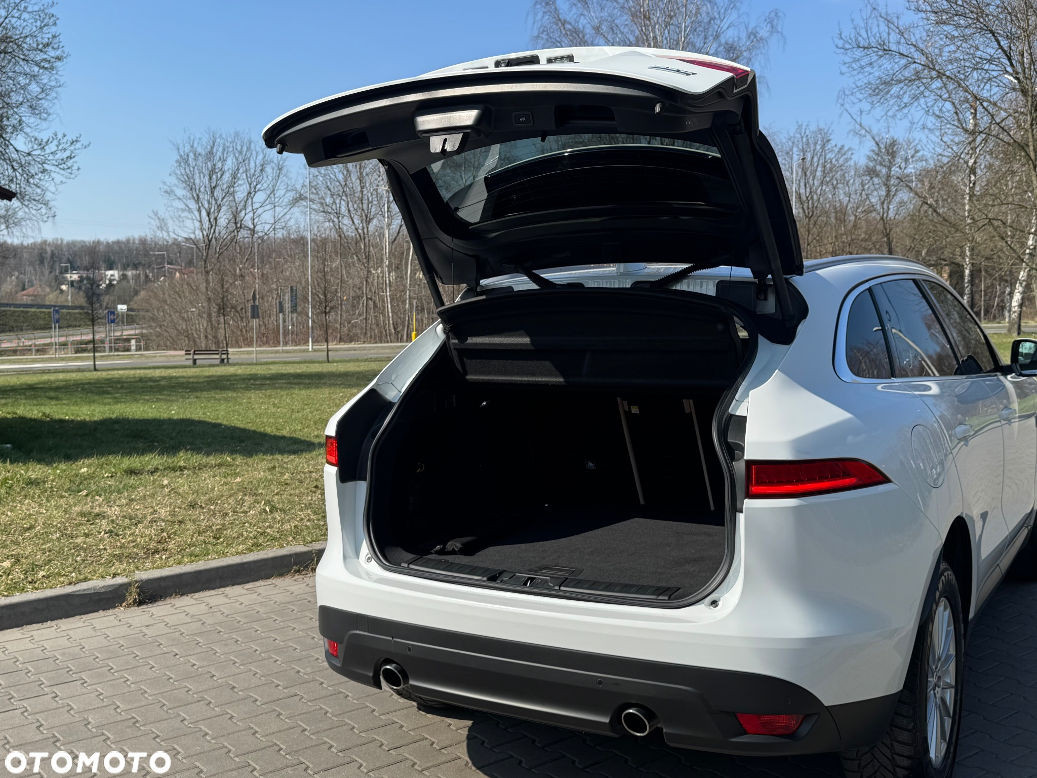 Jaguar F-Pace 2.0 i4D AWD Prestige - 8
