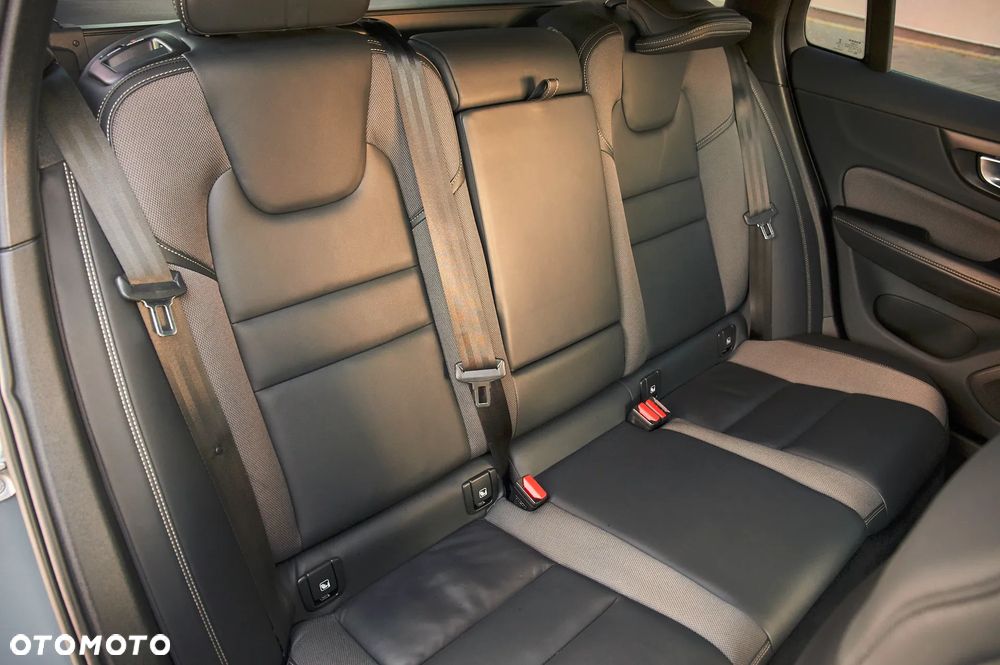 Volvo V60 B4 B Geartronic RDesign - 23