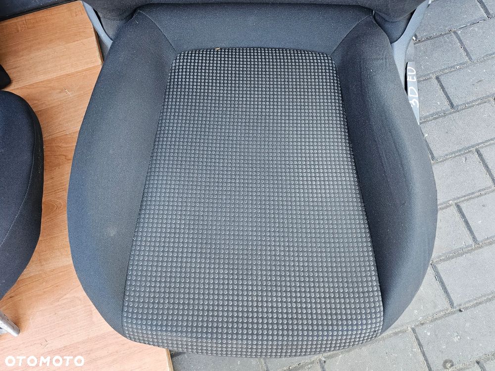 FOTELE PRZEDNIE KANAPA OPARCIE TYŁ MATERIAŁOWE OPEL CORSA D 3 DRZWI EUROPA - 5