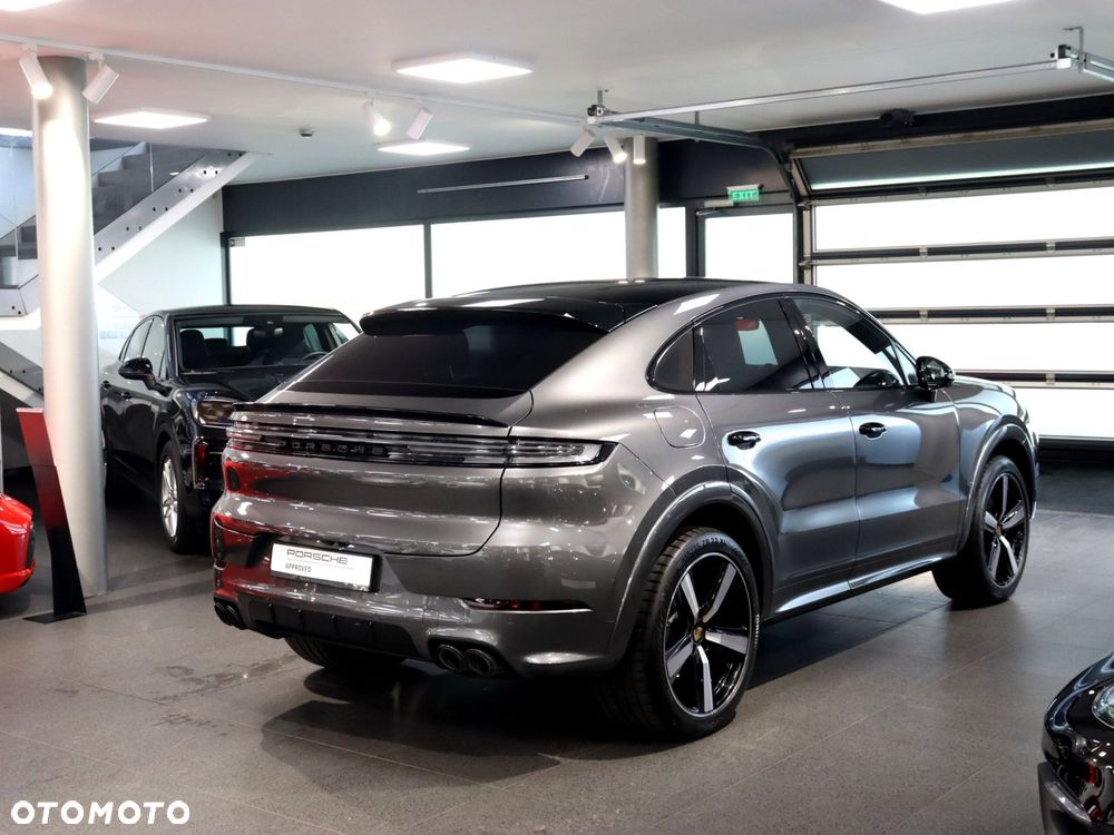 Porsche Cayenne GTS - 5