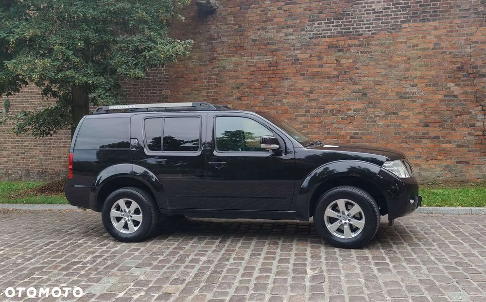 Nissan Pathfinder 2.5 D SE EU5 - 5