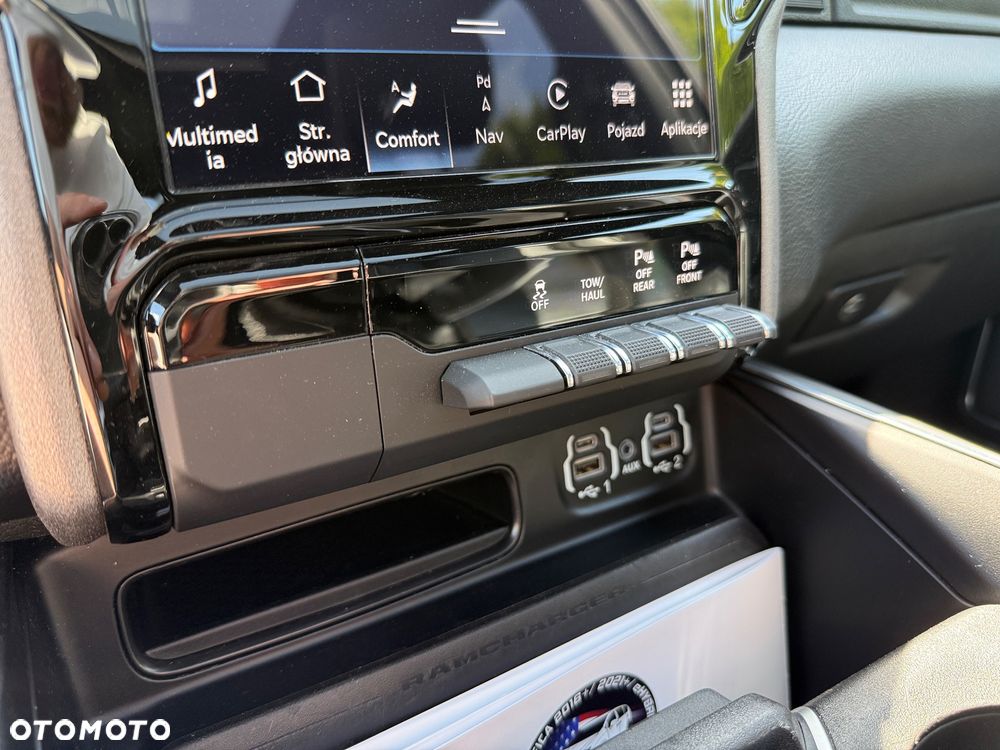 RAM 1500 Crew Cab Laramie - 36