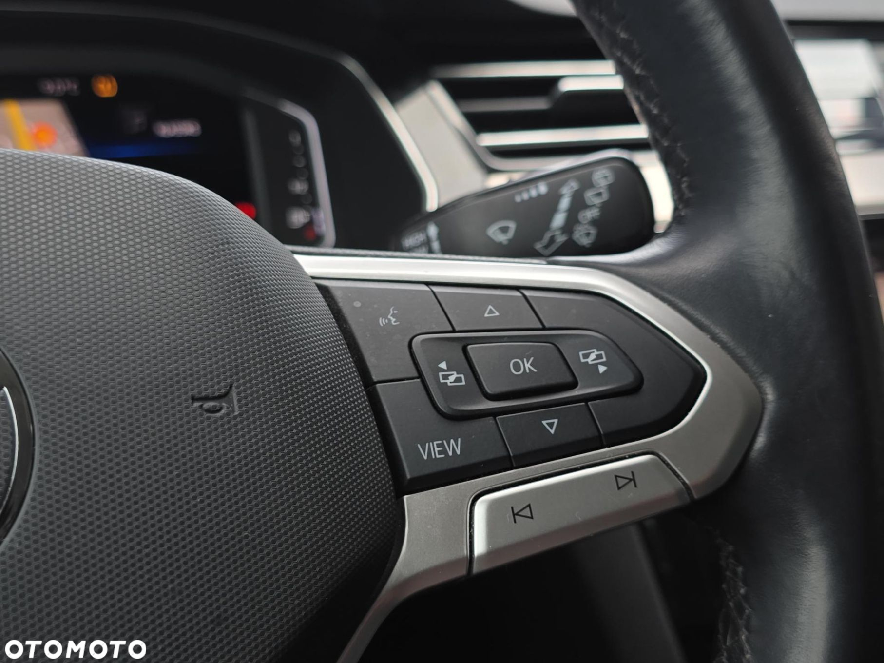 Volkswagen Passat 2.0 TDI EVO Elegance DSG - 22