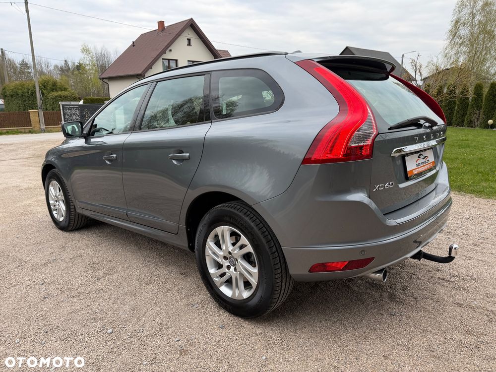 Volvo XC 60 D3 SCR Momentum - 14