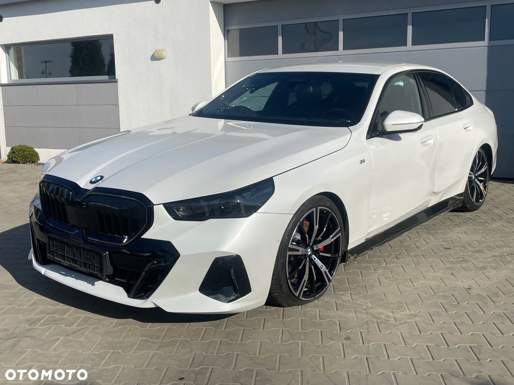 BMW Seria 5 520d xDrive - 4