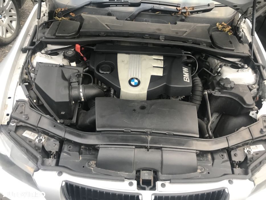 Dezmembrez bmw 318d 143cp 2008 - 1