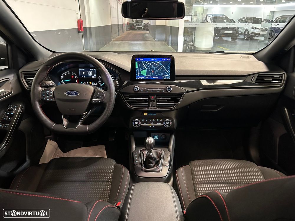 Ford Focus 1.0 EcoBoost MHEV ST-Line - 19