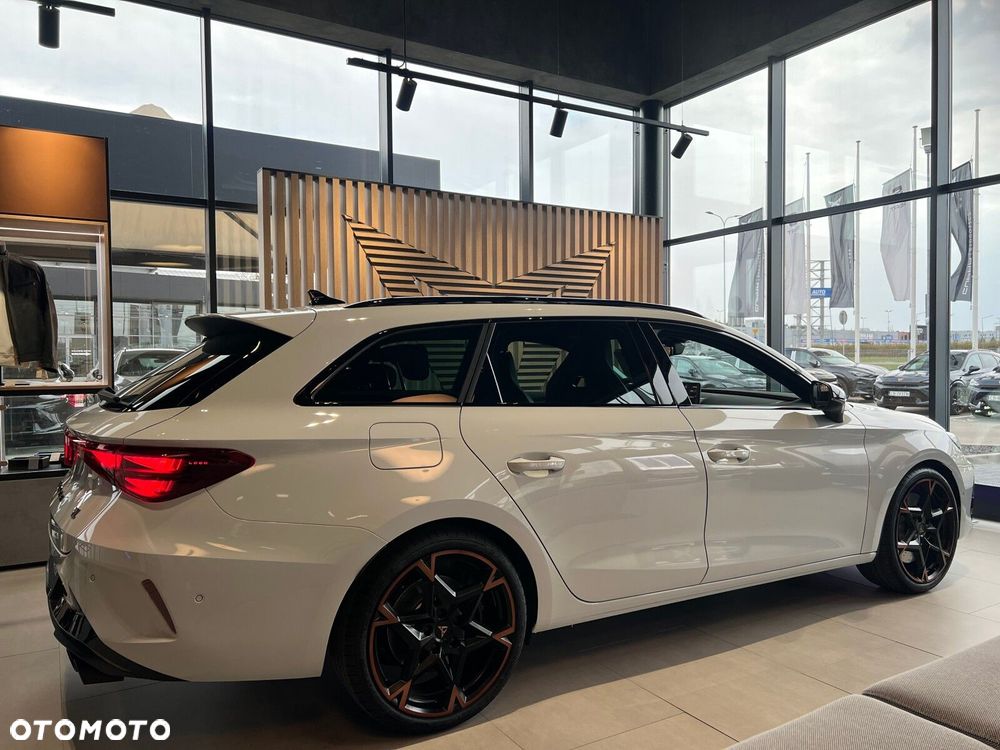 Cupra Leon Sportstourer 2.0 TSI 4Drive VZ DSG - 3