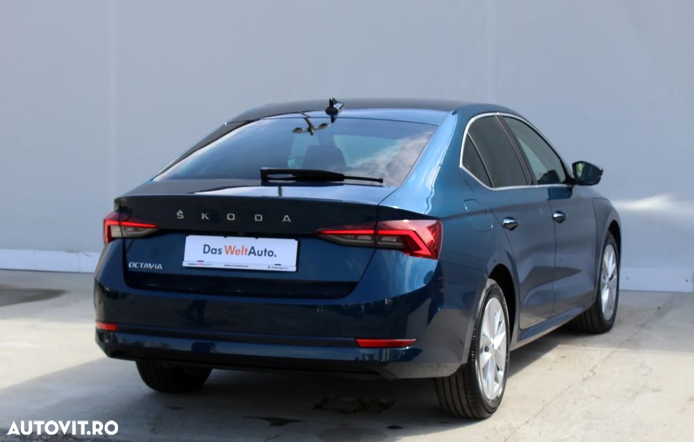 Skoda Octavia 2.0 TDI STYLE DSG - 2