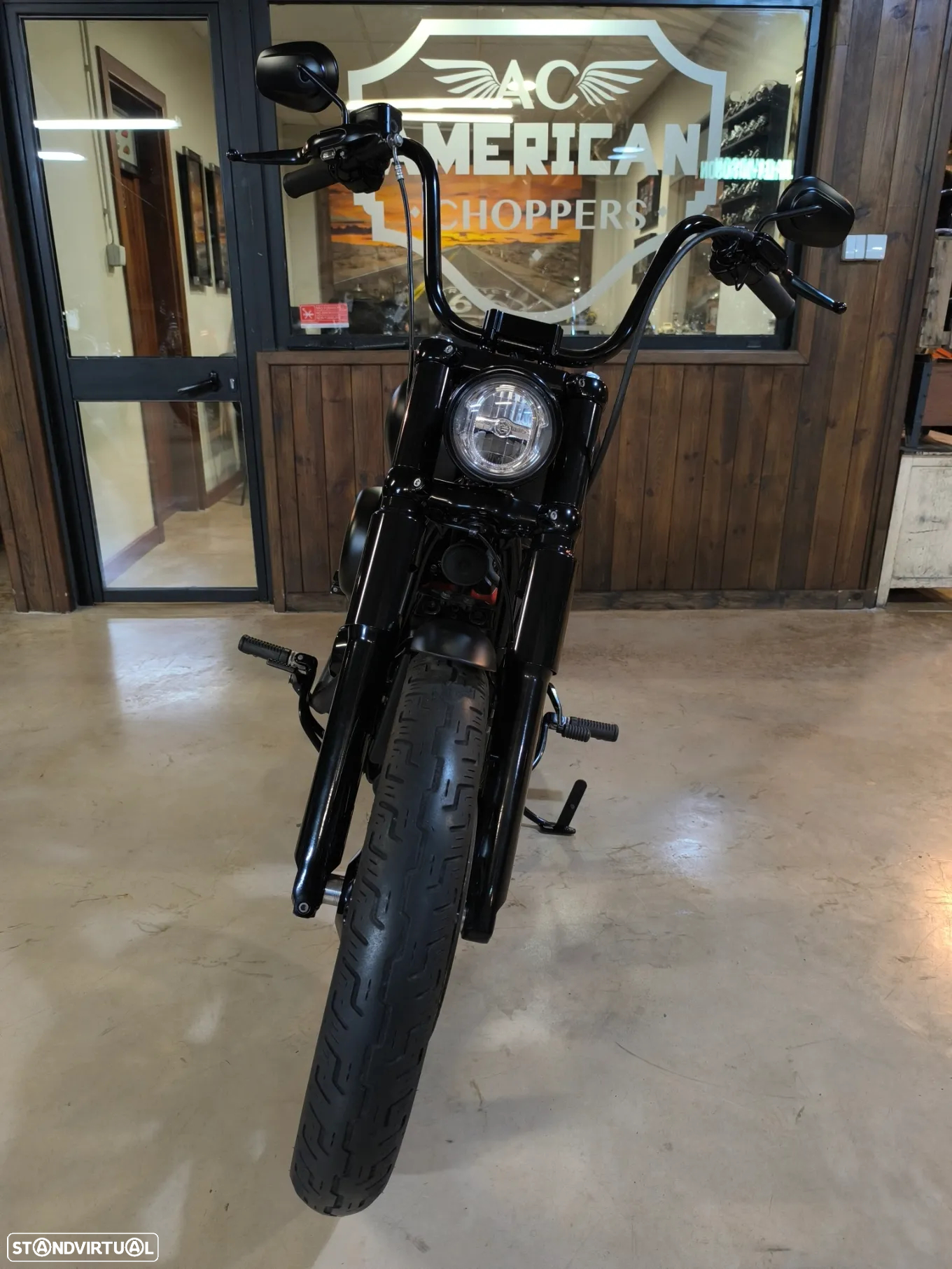 Harley-Davidson Softail FXST Custom - 9