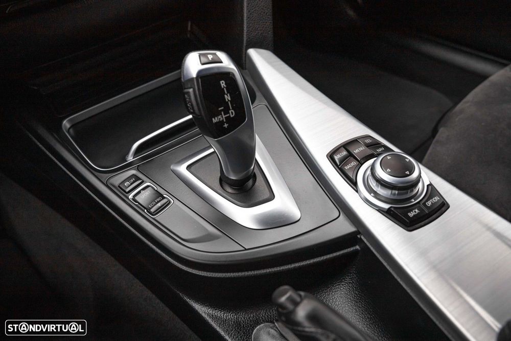 BMW 318 d Touring Pack M Auto - 32