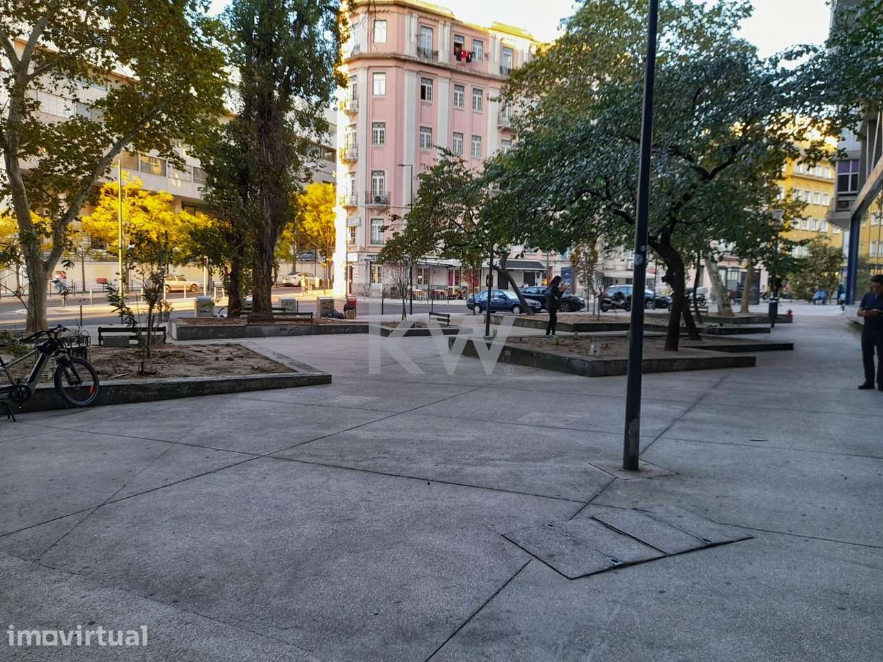 Loja Comercial para Venda na Rua Visconde de Santarém, 75, Lisboa - Grande imagem: 2/22