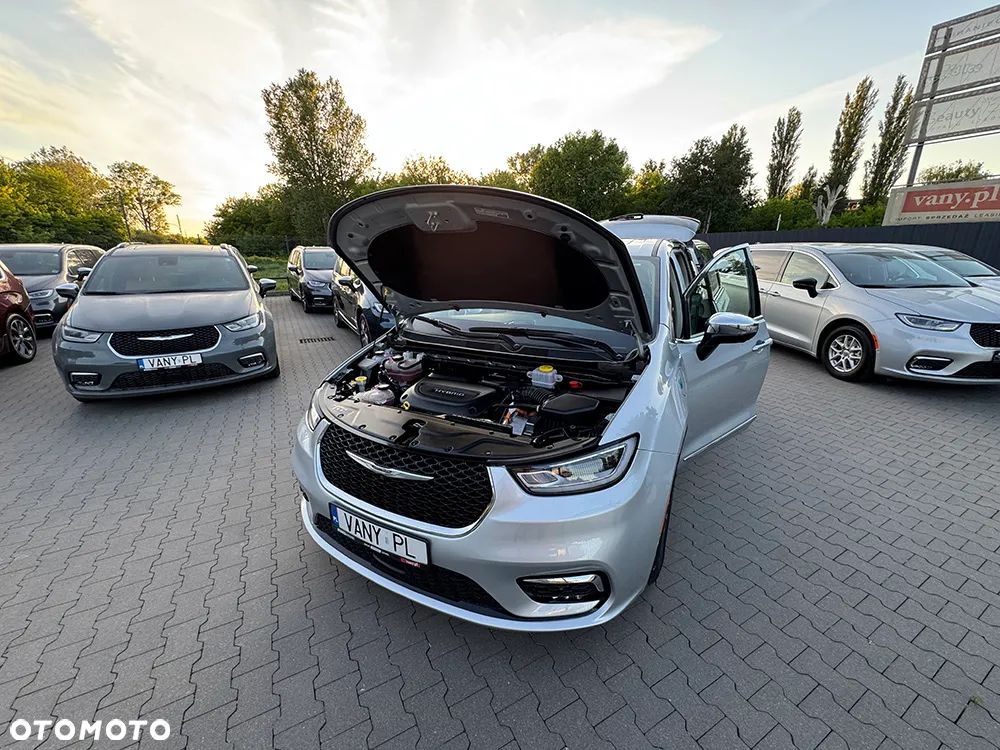 Chrysler Pacifica - 21