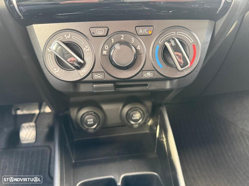 Suzuki Swift 1.2 Mild Hybrid GLX - 24