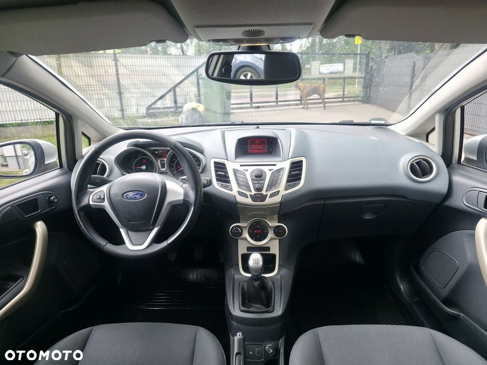 Ford Fiesta - 11