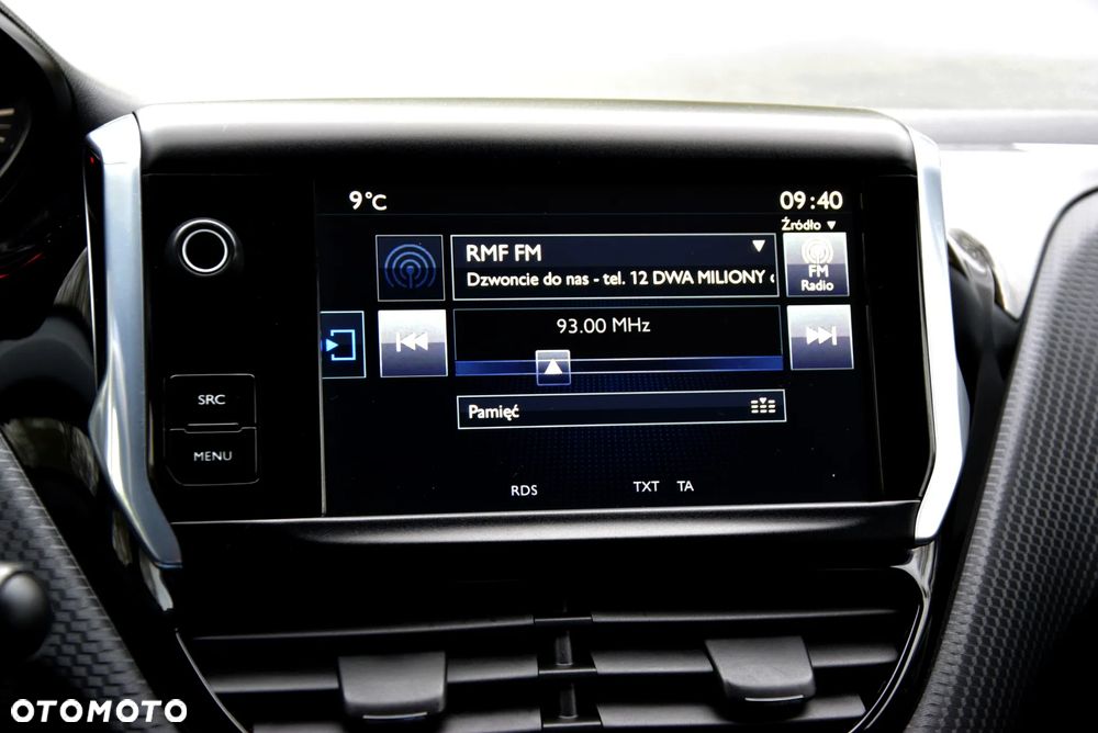 Peugeot 2008 1.2 Pure Tech Allure S&S - 25