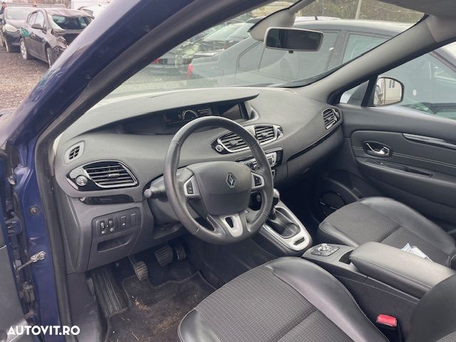 Dezmembrez Renault Megane Scenic 3 an 2013 2.0 16cp Euro 5 - 7