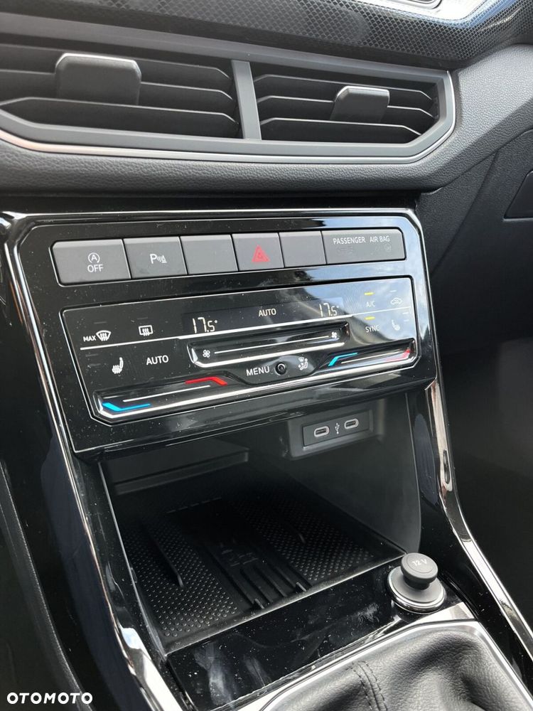 Volkswagen T-Cross 1.5 TSI ACT Style DSG - 20