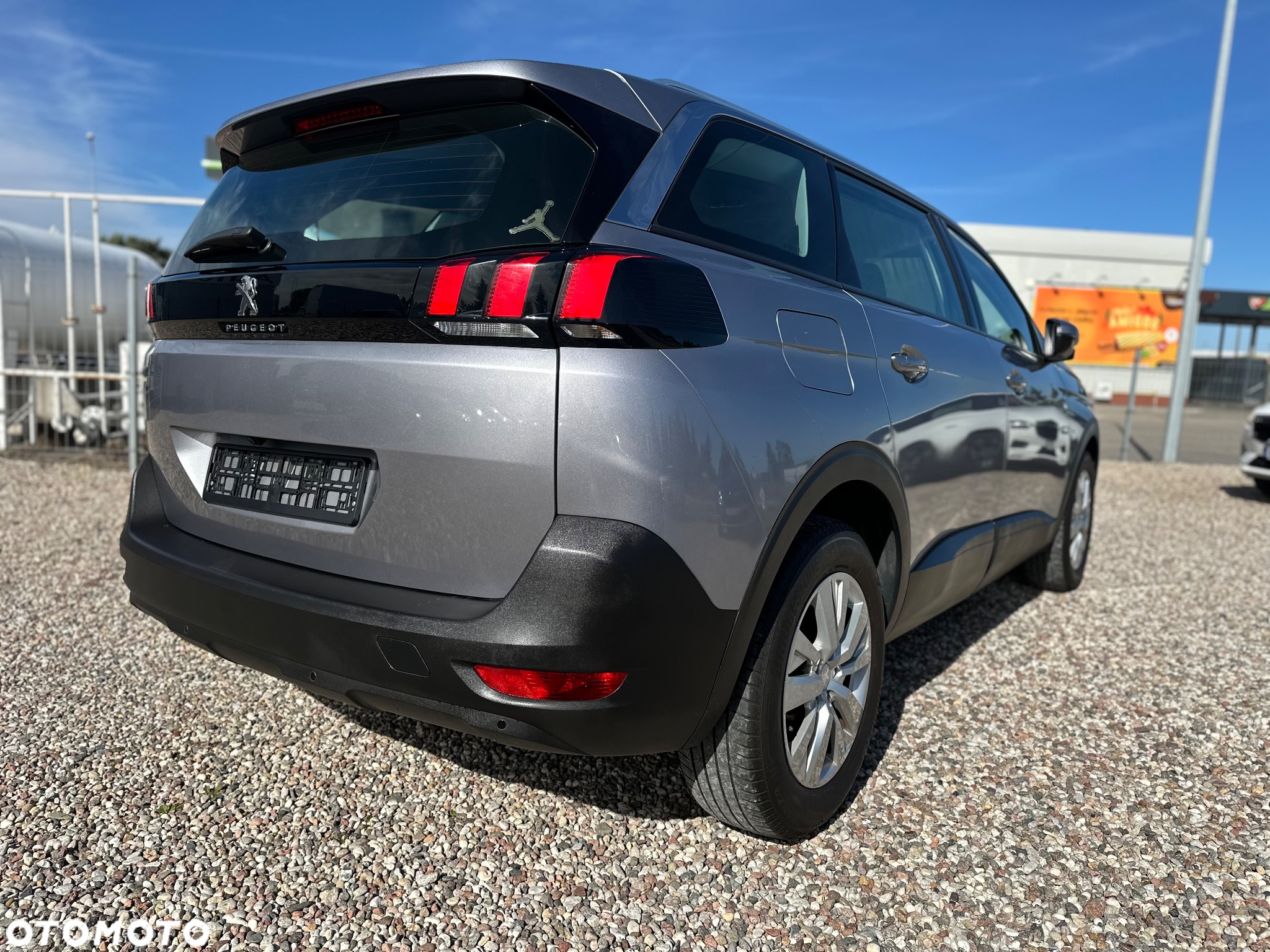 Peugeot 5008 1.6 BlueHDI Allure S&S EAT6 - 5