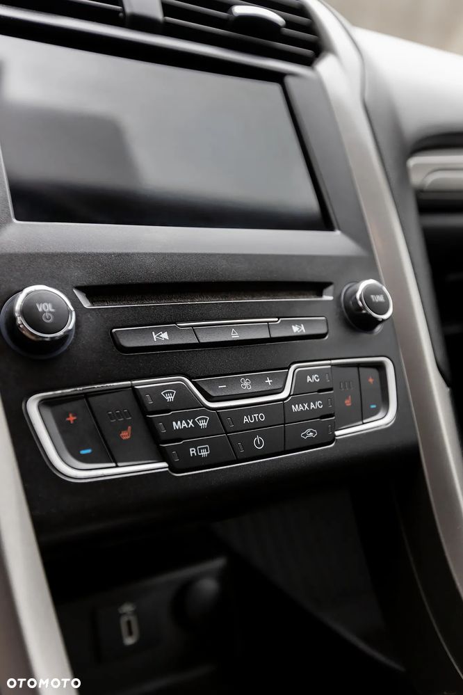 Ford Mondeo - 11