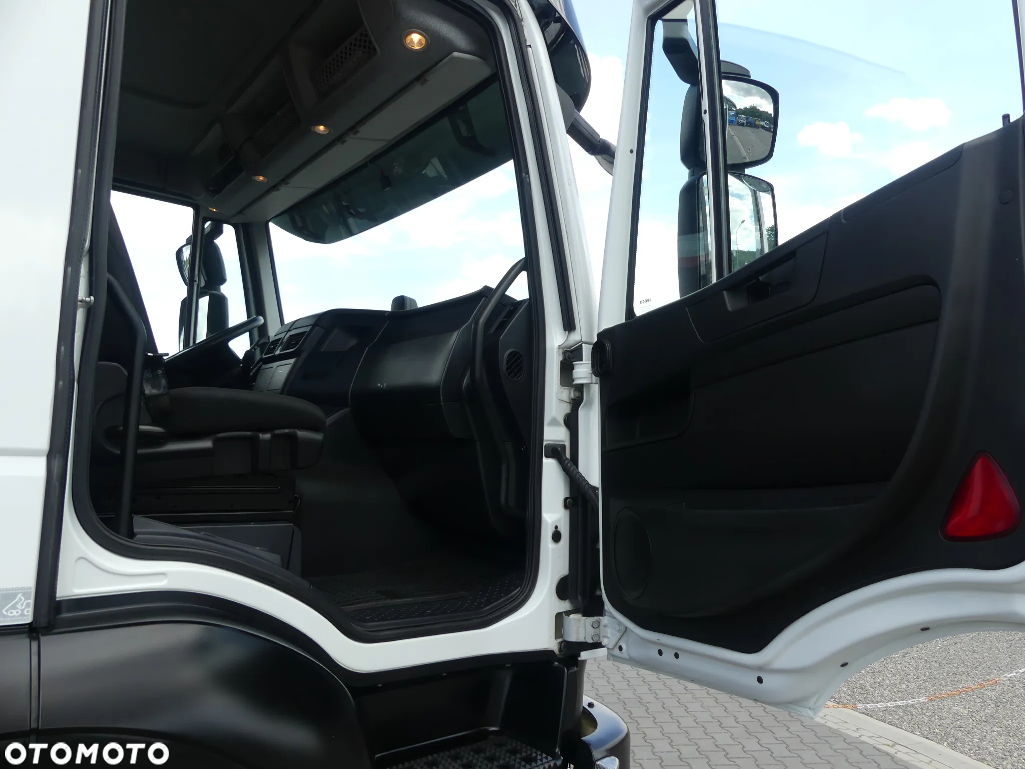 Iveco TRAKKER / X-WAY 420 / 6x4 / KH-KIPPER 3 STR / HYDROBURTA / WYWROTKA / - 31