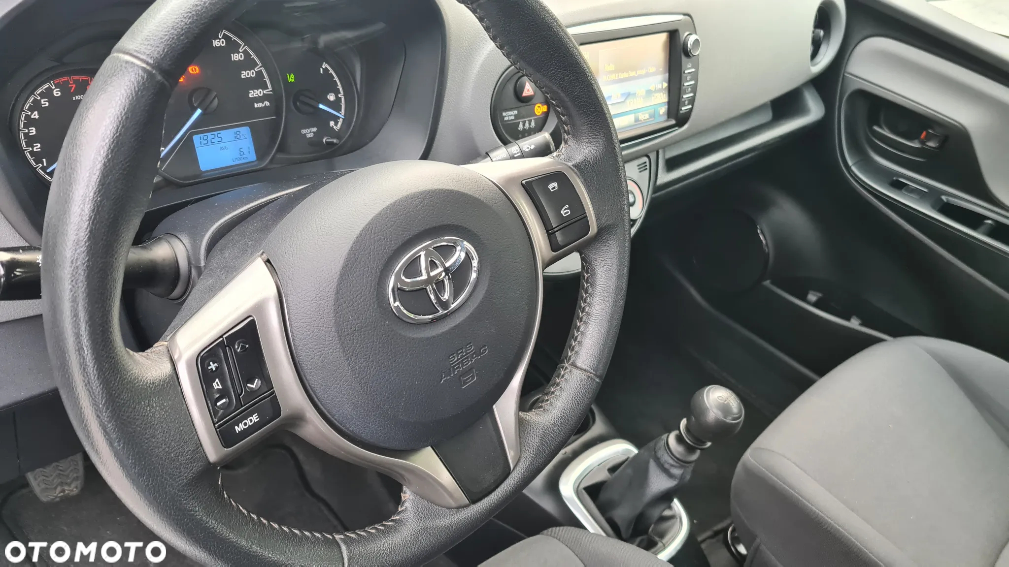 Toyota Yaris 1.5 Dynamic - 8