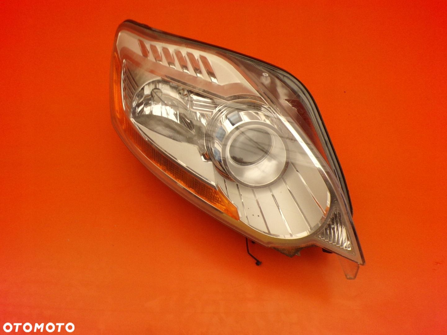 LAMPA PP PRAWY PRZÓD XENON FORD KUGA MK1 08R ANG - 1