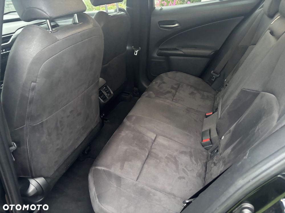 Lexus UX - 28