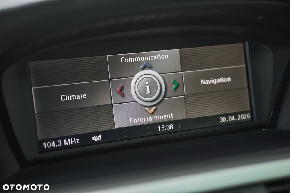 BMW Seria 5 525i - 33