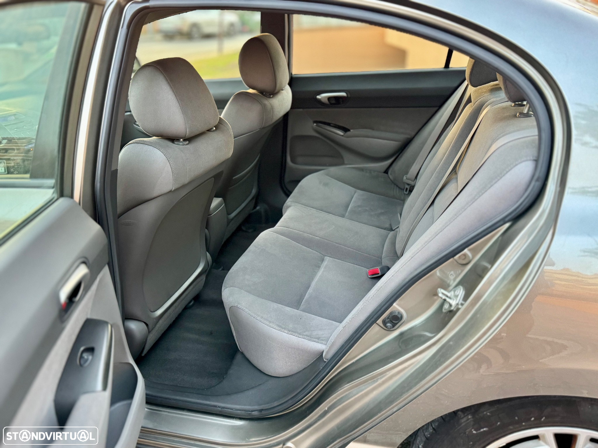 Honda Civic 1.3 DSI i-VTEC Hybrid Elegance - 2