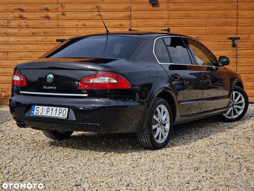Skoda Superb 2.0 TDI Elegance - 17