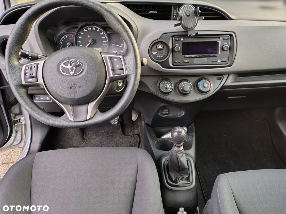 Toyota Yaris 1.5 Active - 12
