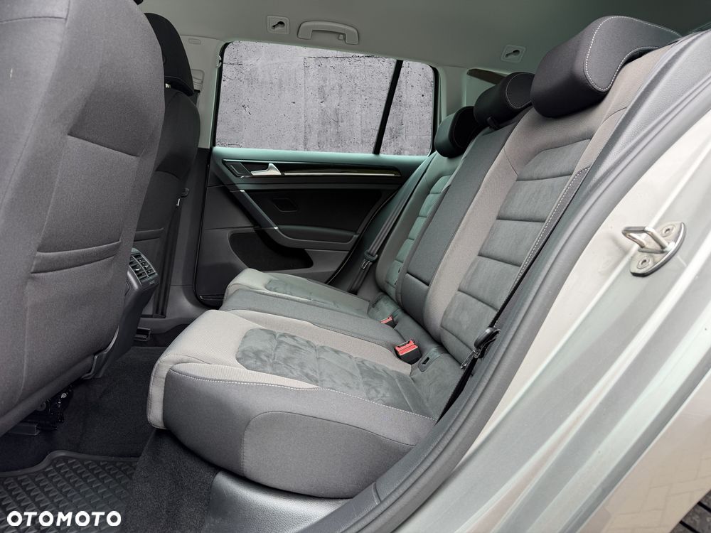 Volkswagen Golf 2.0 TDI SCR Highline - 19
