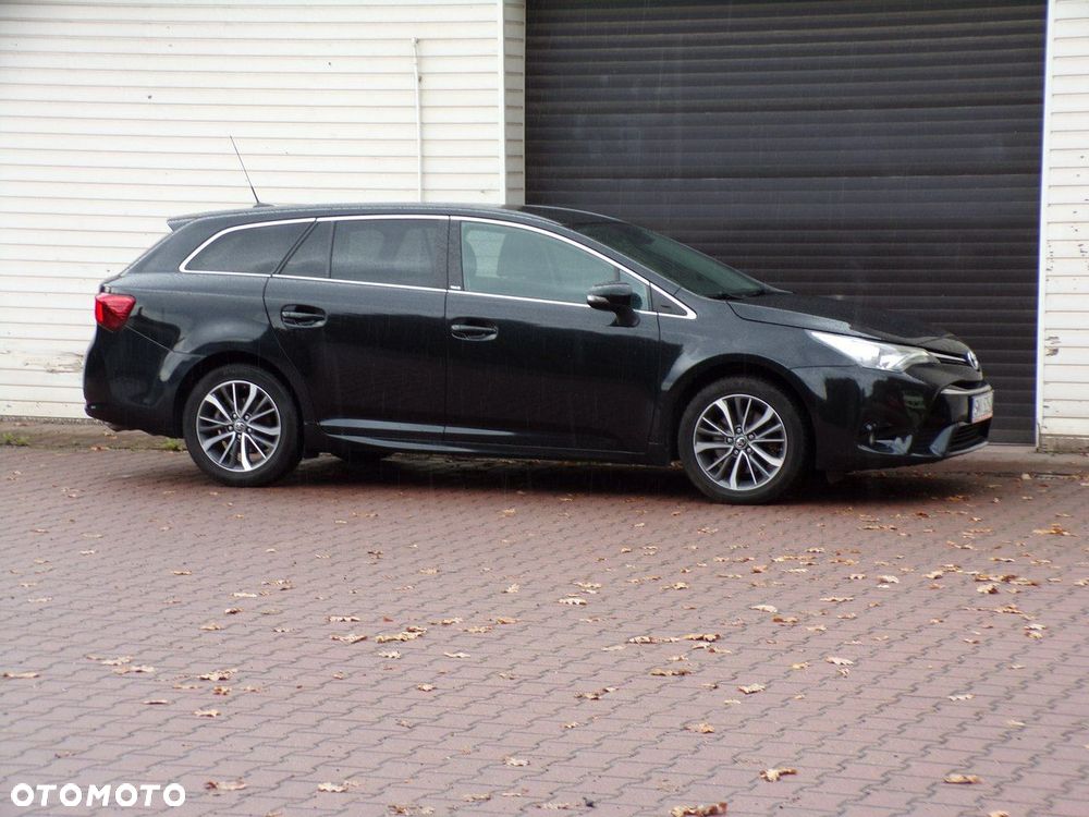 Toyota Avensis - 4