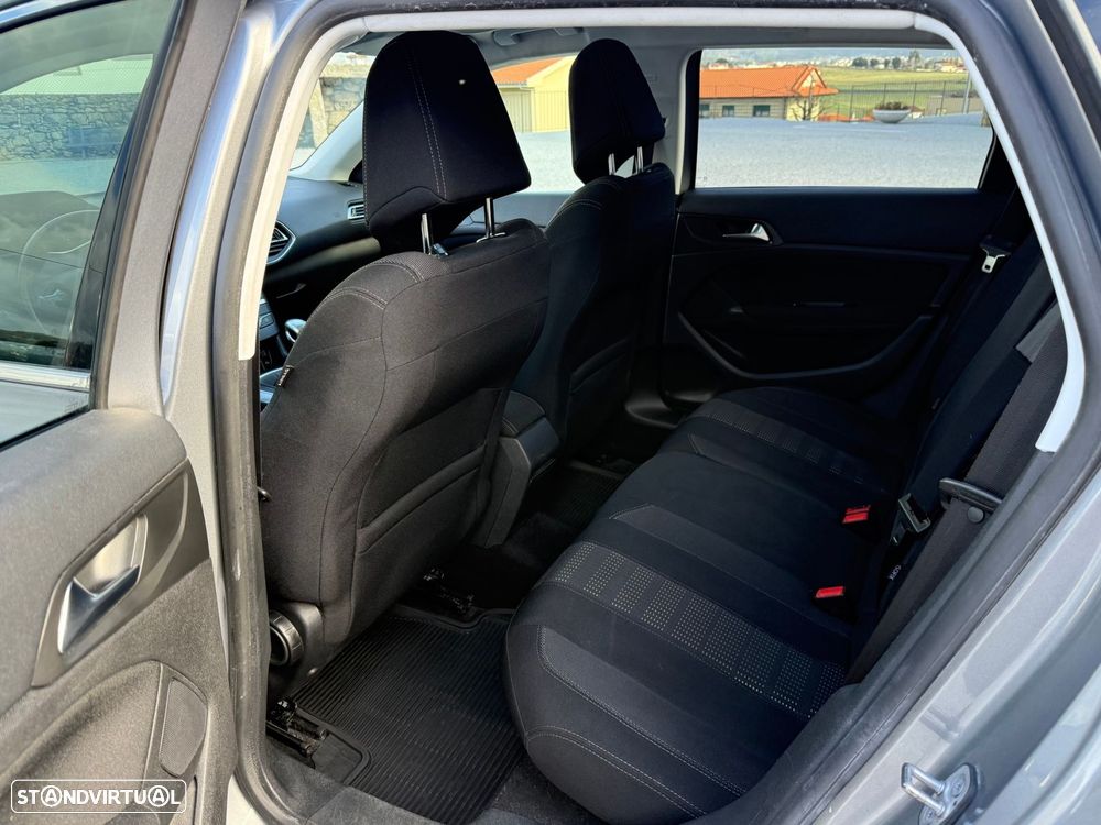 Peugeot 308 SW 1.6 BlueHDi Allure - 21