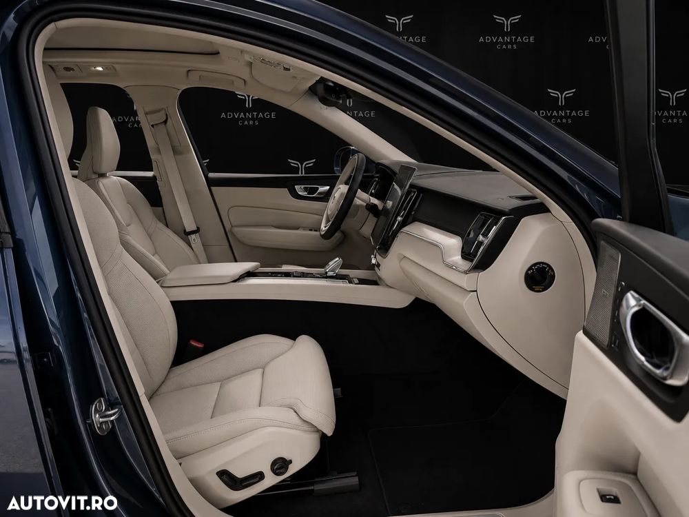 Volvo XC 60 B5 AT AWD MHEV Plus Dark - 4