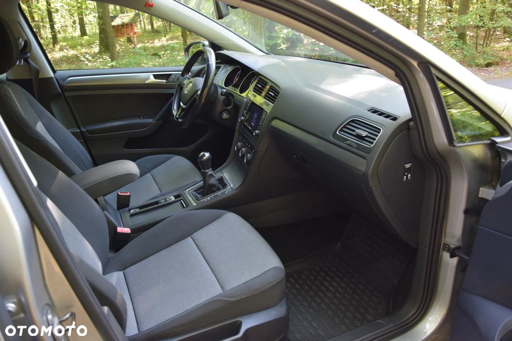 Volkswagen Golf 1.6 TDI BMT Comfortline - 38