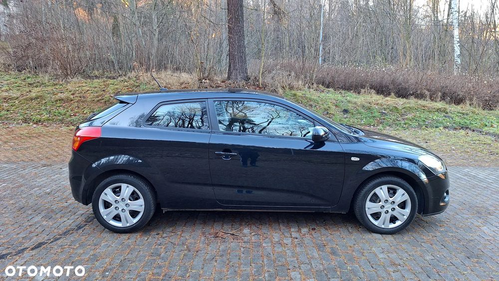 Kia ProCeed 1.4 CVVT Dream-Team Edition - 6