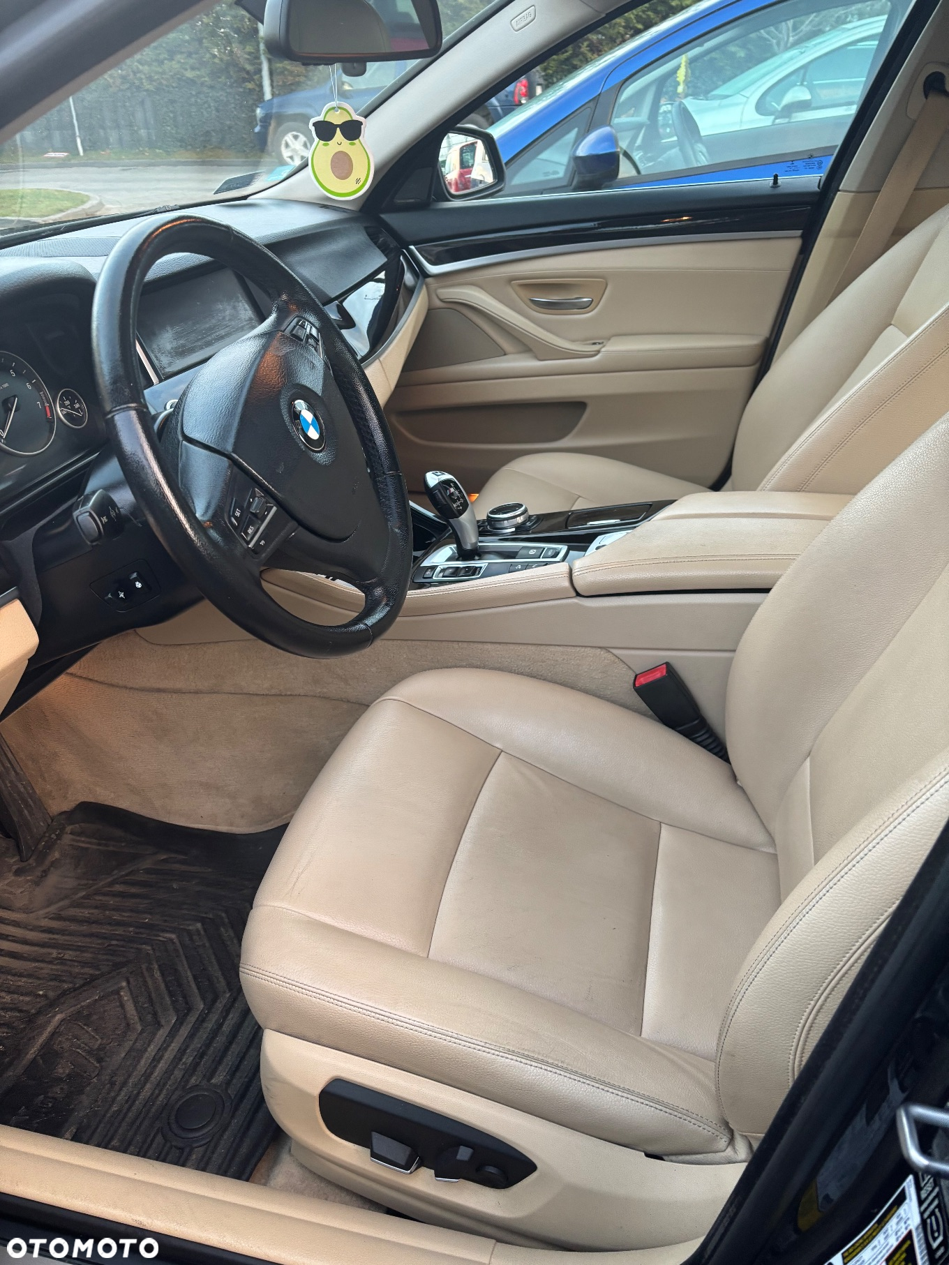 BMW Seria 5 528i xDrive - 9