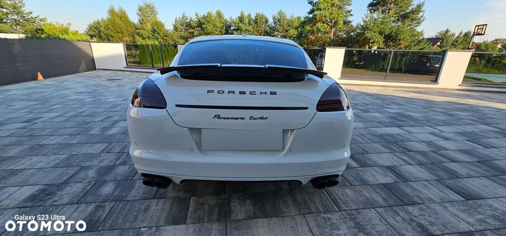 Porsche Panamera Turbo - 35
